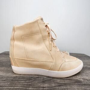 Sorel Out N About Women's Wedge Boots Size 9.5 Omega Taupe Gum‎ Colorway Suede